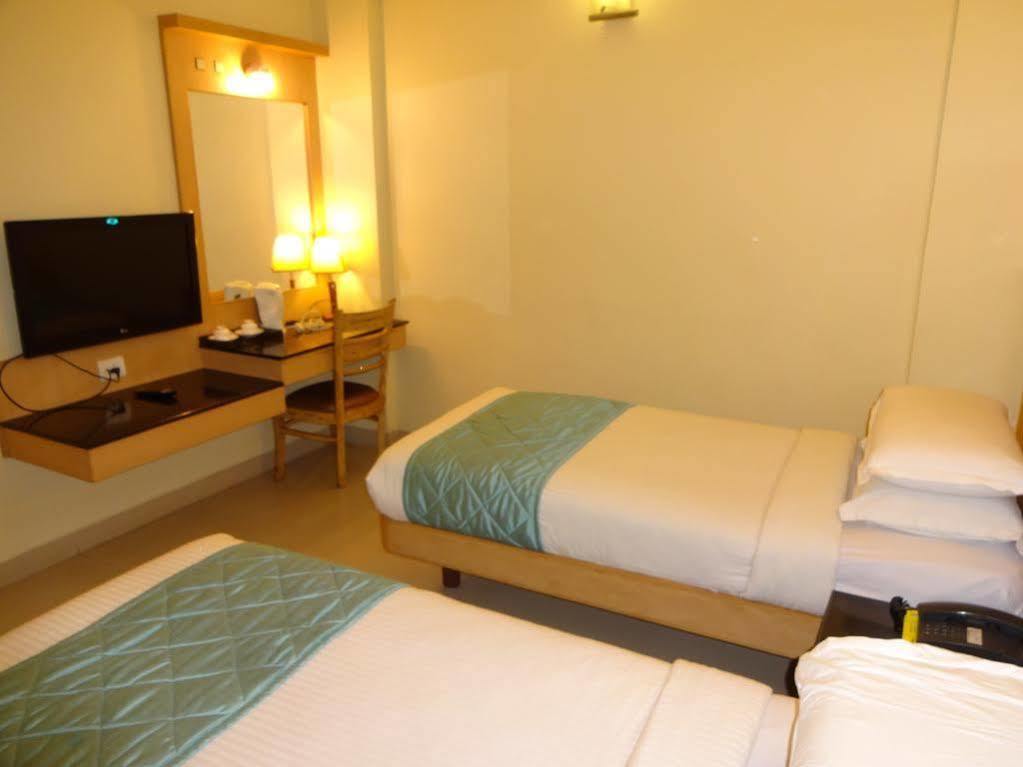 Super Capital O Grand Plaza Hotel Coimbatore Exterior photo
