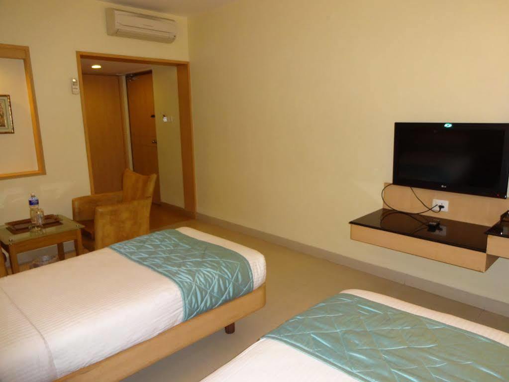 Super Capital O Grand Plaza Hotel Coimbatore Exterior photo